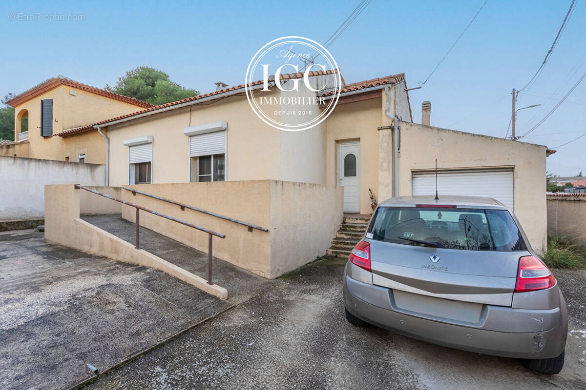 Maison à CHATEAUNEUF-LES-MARTIGUES