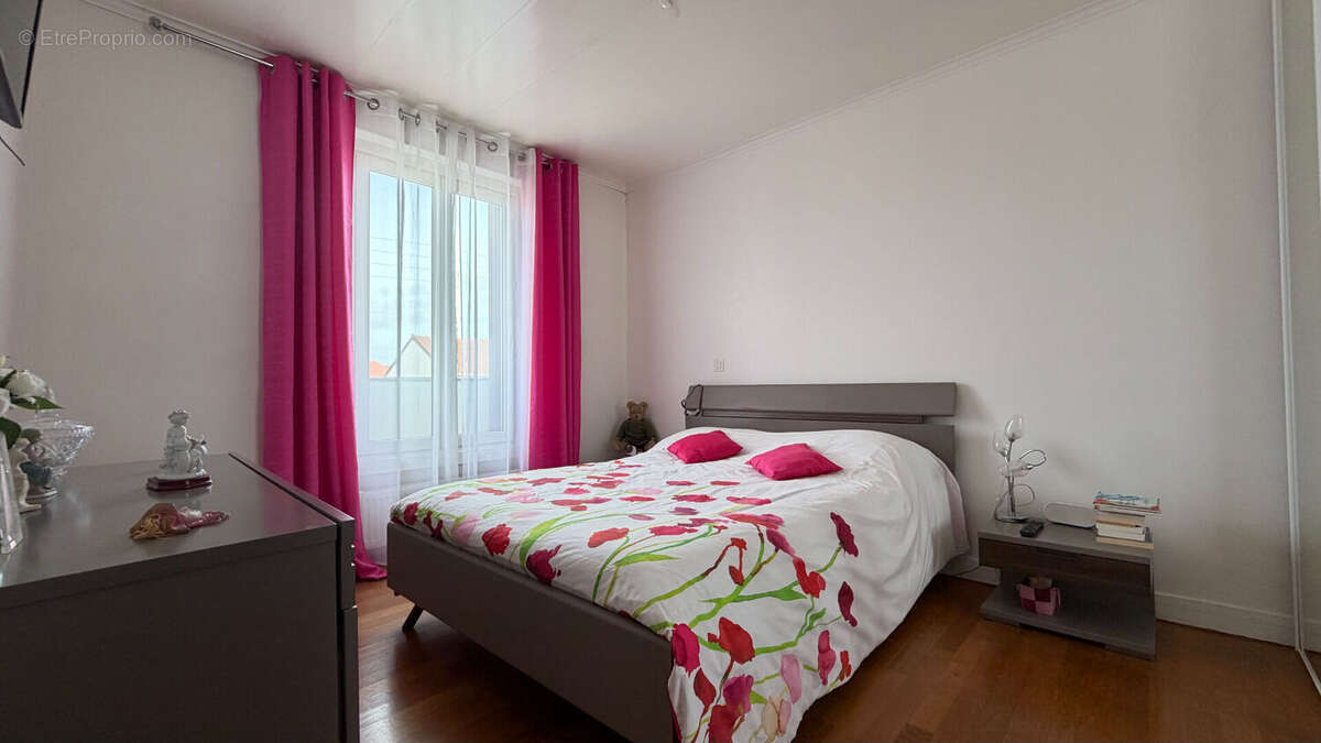 Maison à LIVRY-GARGAN