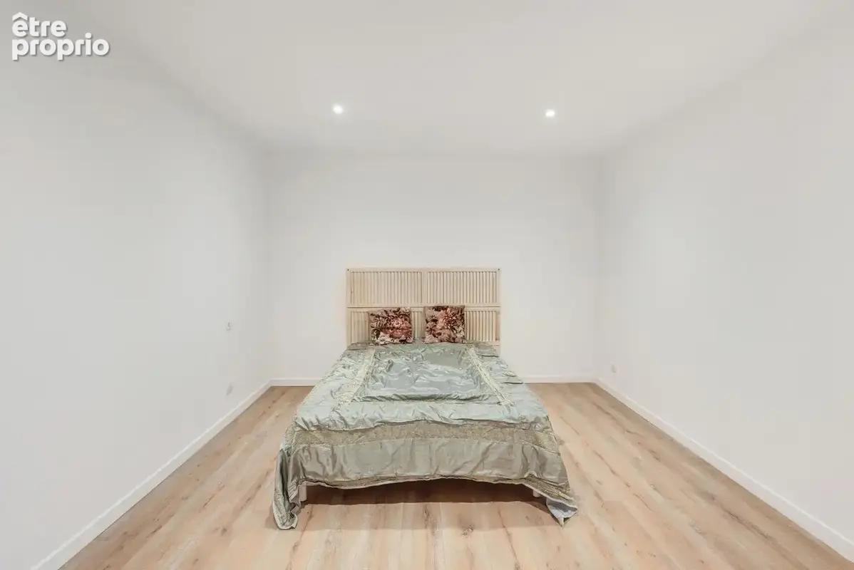 Fréjus centre historique - Appartement 81 m2 entièrement rénové - photo 8