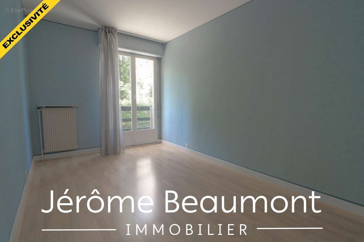 Appartement à EZANVILLE