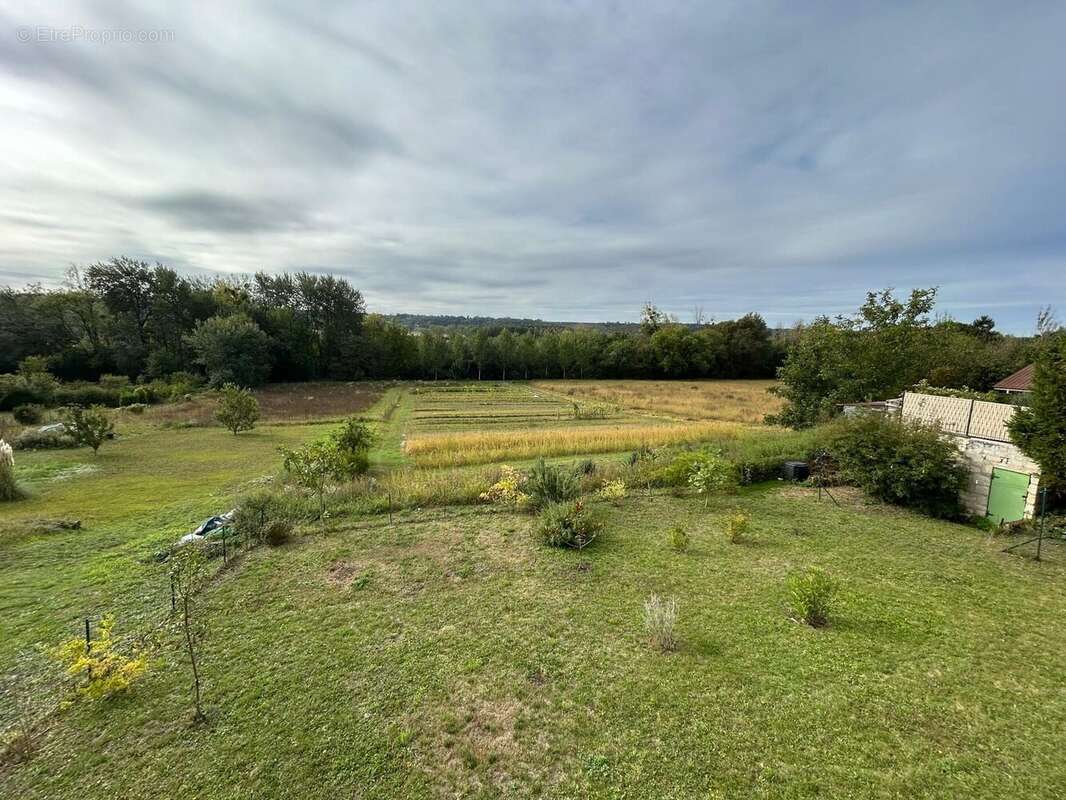 Maison à VIC-SUR-AISNE