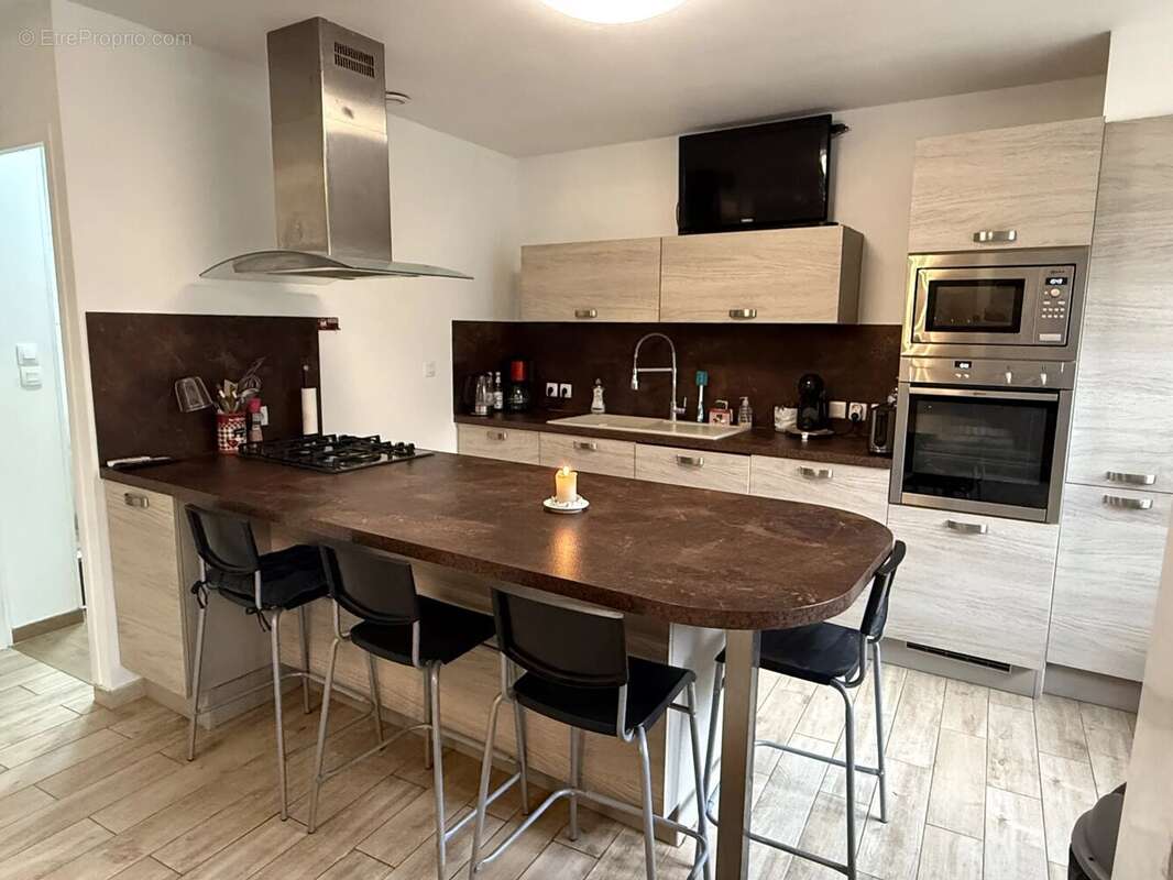 Maison à VILLENEUVE-LA-GUYARD