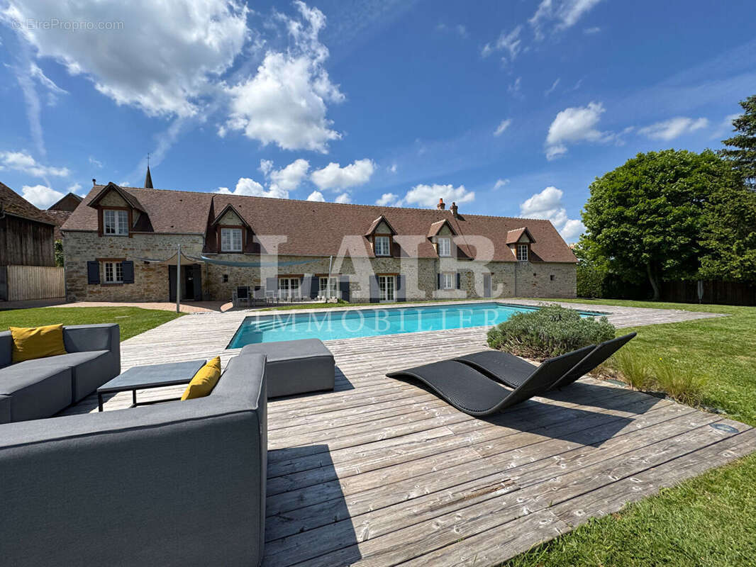 Maison à LE MELE-SUR-SARTHE