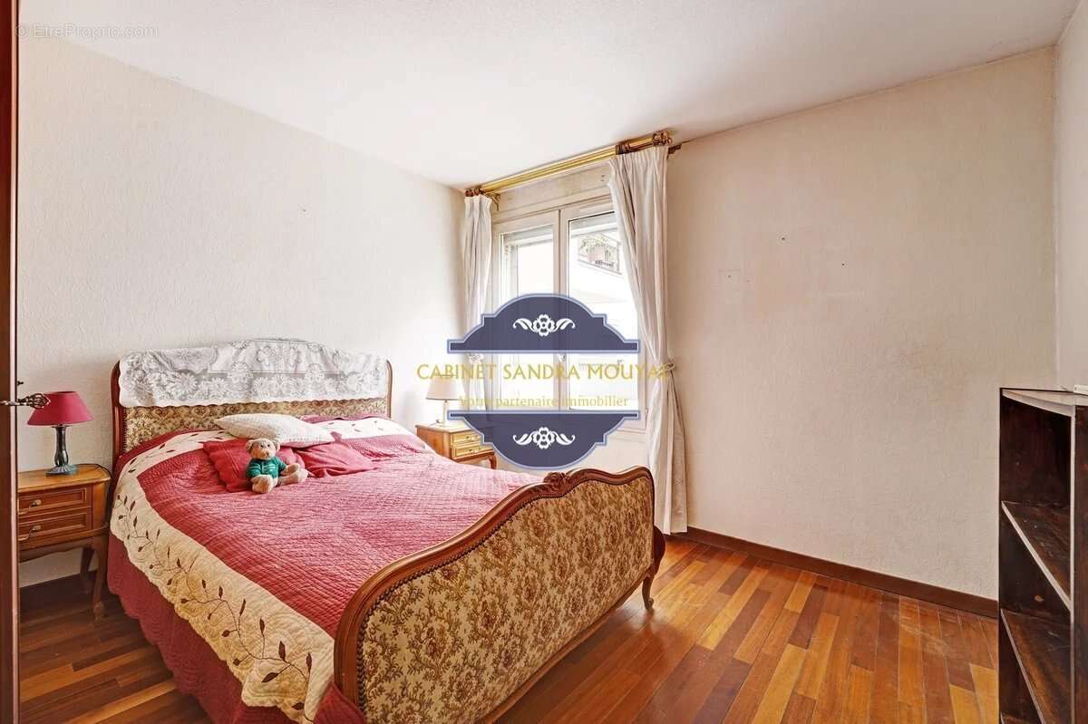Appartement à PARIS-3E