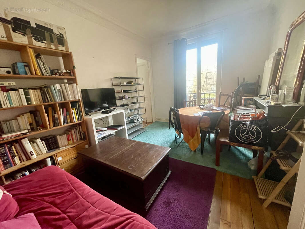Autre à PARIS-20E