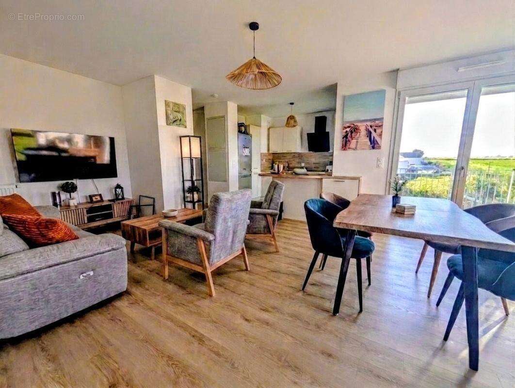 URGENT : Aux portes de Caen et à 10 mn de la plage de Ouistreham, beau T3 avec grand balcon sans vis à vis - photo 2