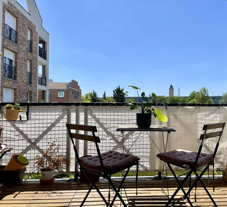 Appartement à COURCOURONNES