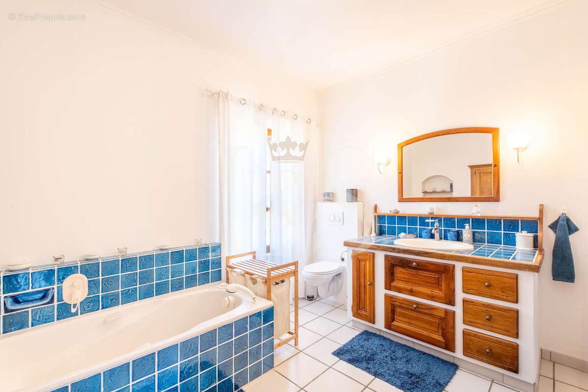 Maison à VAISON-LA-ROMAINE