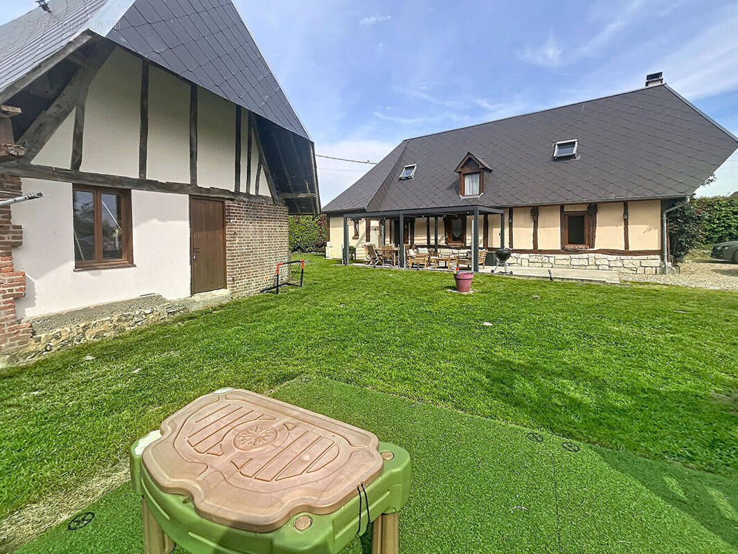 Maison à BOURG-ACHARD