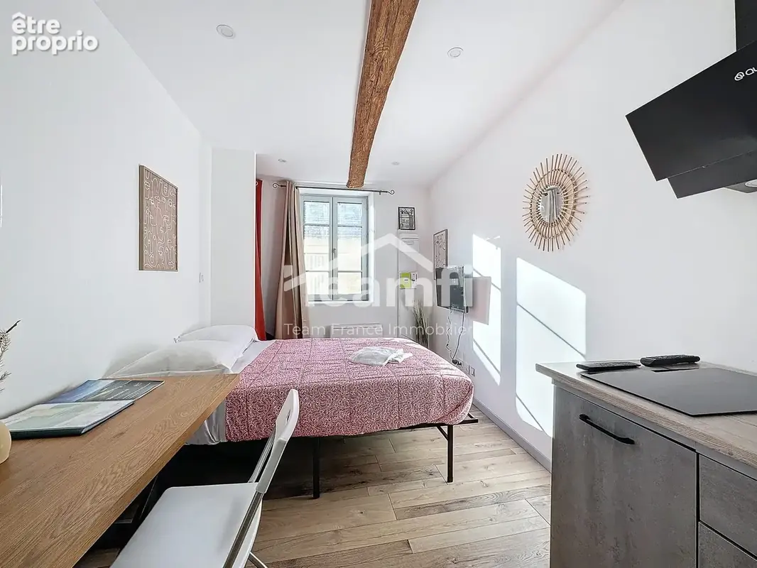 Appartement 100 m² à Royat  - photo 1