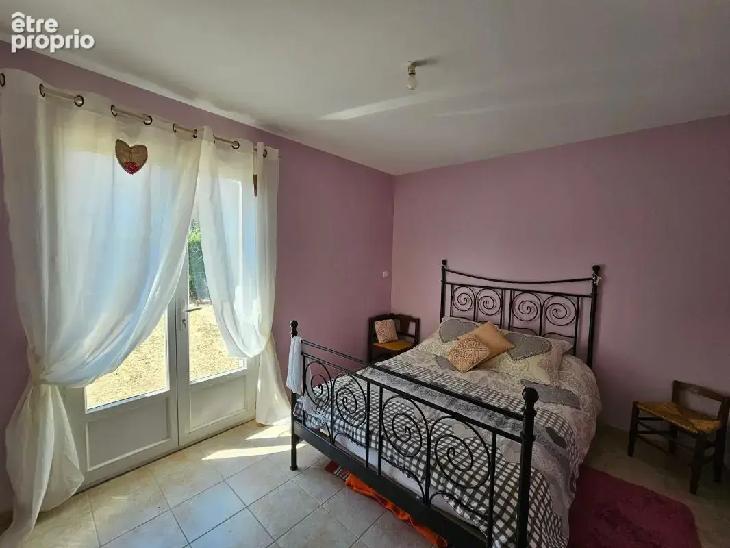 LES VANS – Posez vos valises à deux pas du centre des Vans ! (4 ch, Piscine, Garage) - photo 13