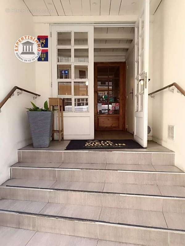 Commerce à MARSEILLE-4E