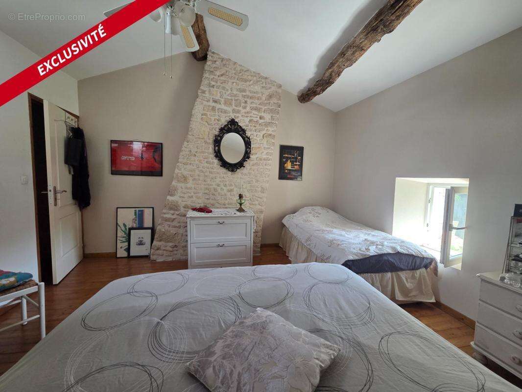 Maison 173 m² avec studio indépendant, piscine et 2 garages - Essouvert 17400 - photo 8