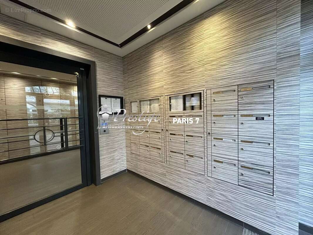 Appartement à CHARENTON-LE-PONT