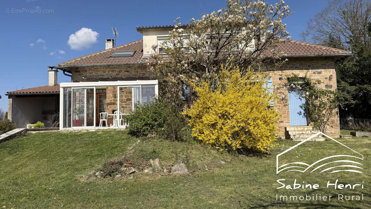 Maison à MIRANDOL-BOURGNOUNAC