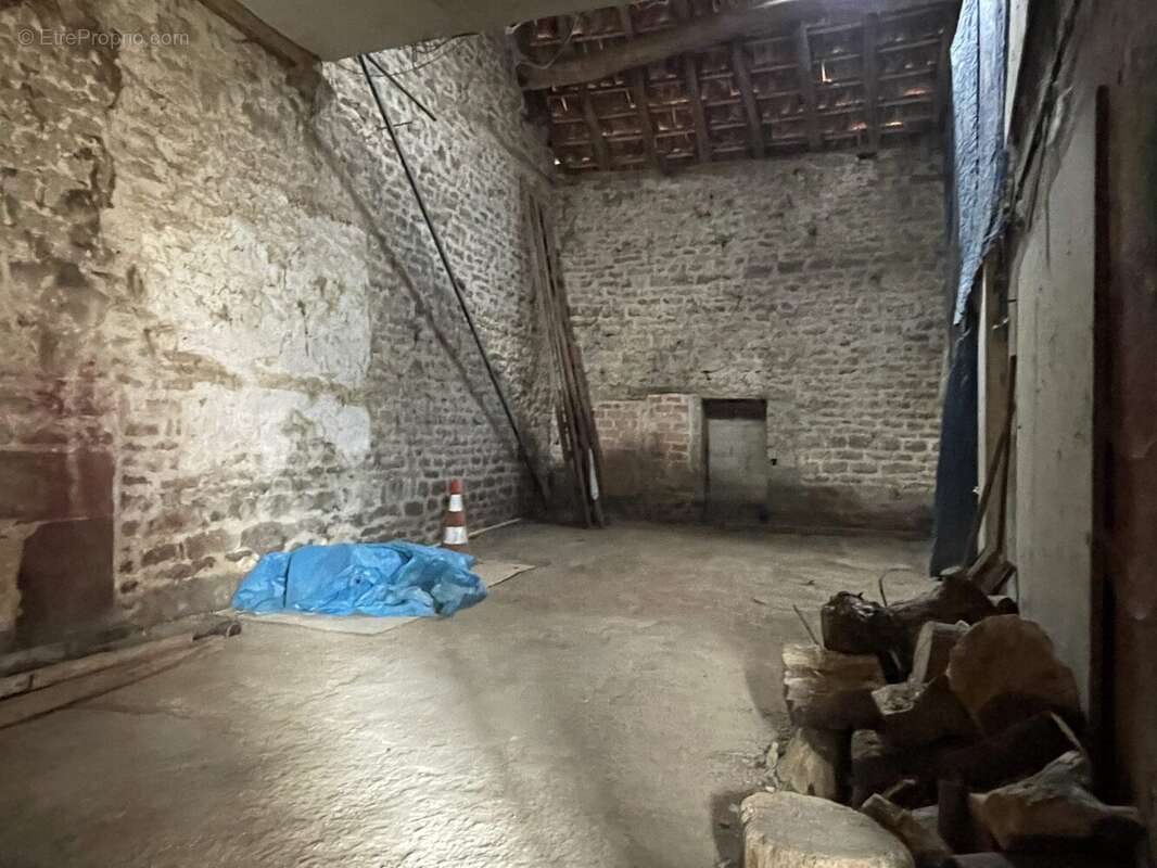 Maison à VIC-DES-PRES