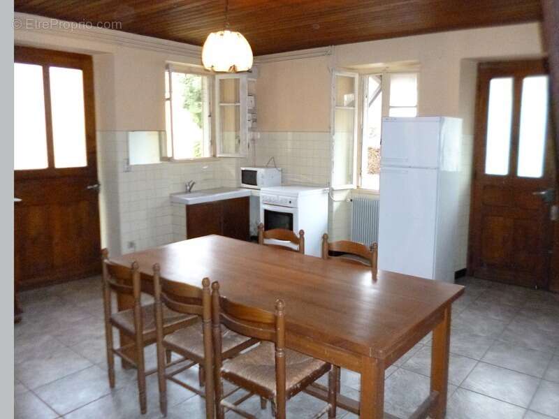 Dpt Lot (46), à vendre FRAYSSINET LE GELAT maison P6 de 124 m² avec dépendances 118 m² sur terrain de 820 m² - photo 4