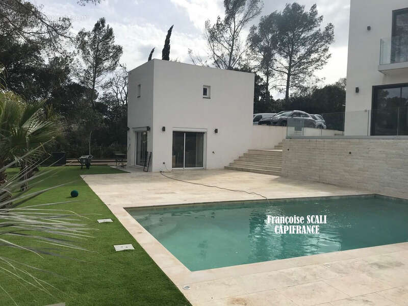 Maison à SAINT-RAPHAEL