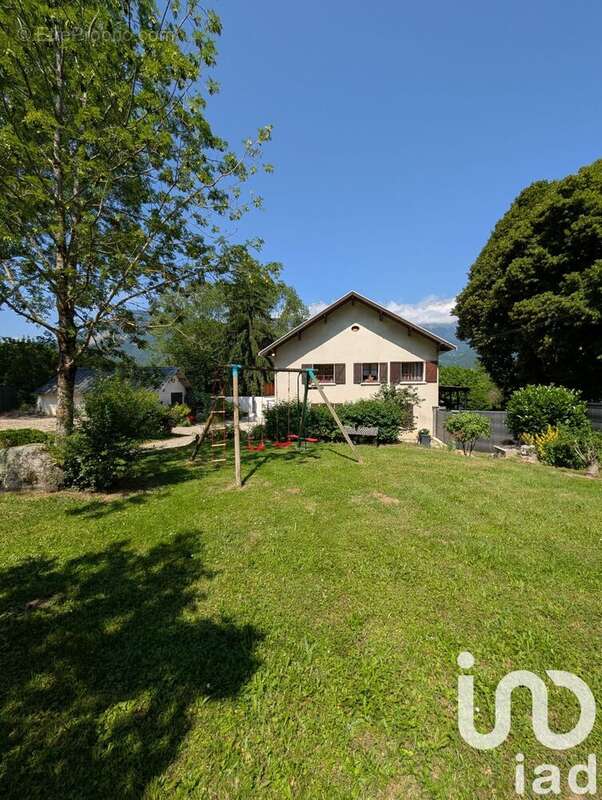 Maison 184 m² à Saint-Martin-De-La-Cluze  - photo 2