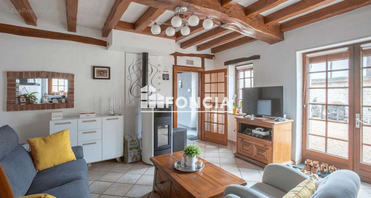Maison à SAINT-MARCEL