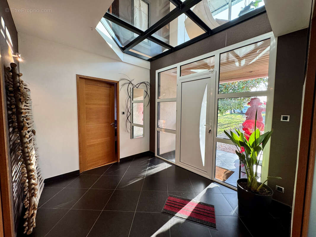 Maison à SAINT-SAUFLIEU