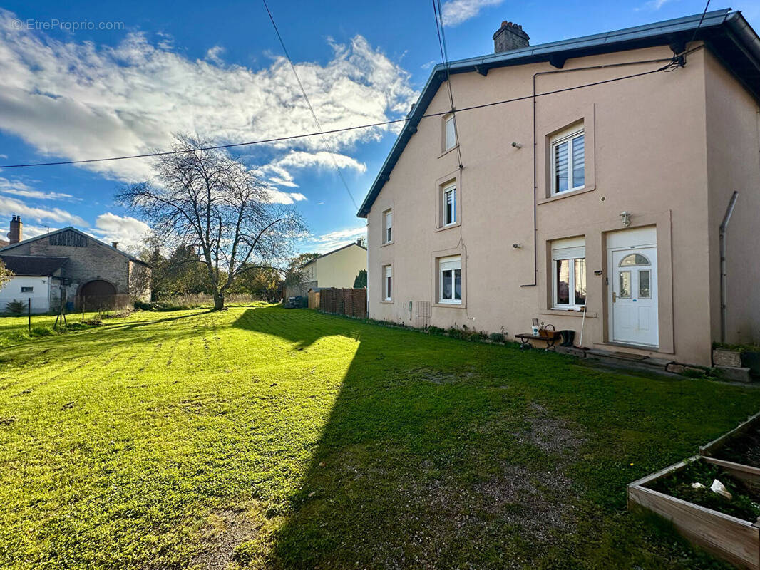 Maison à DOCELLES