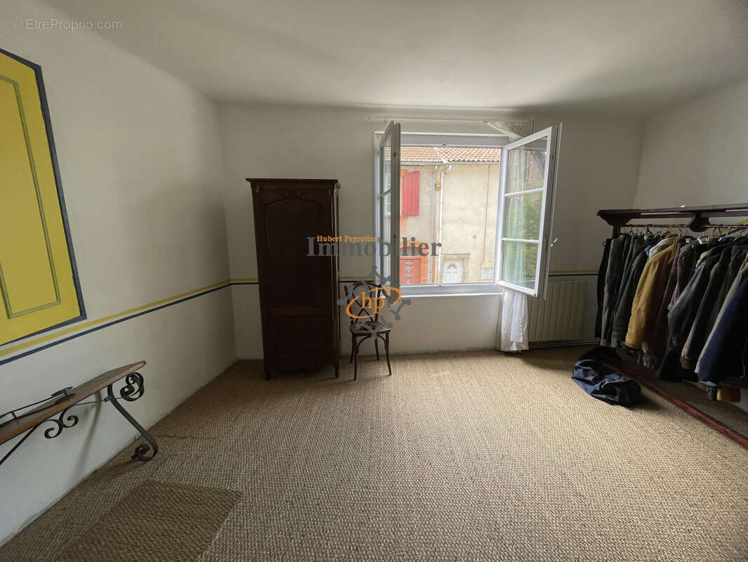 Vente maison avec terrasse, dépendances et terrain non attenant Saint sernin sur Rance - photo 8