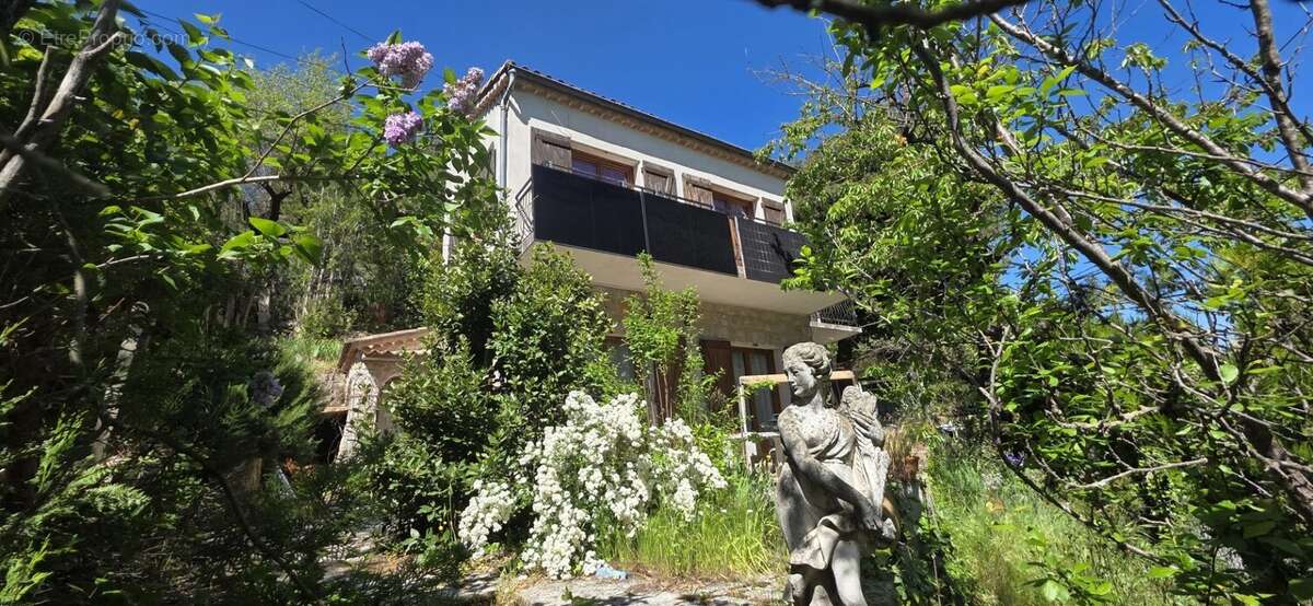 Maison à TOURRETTE-LEVENS