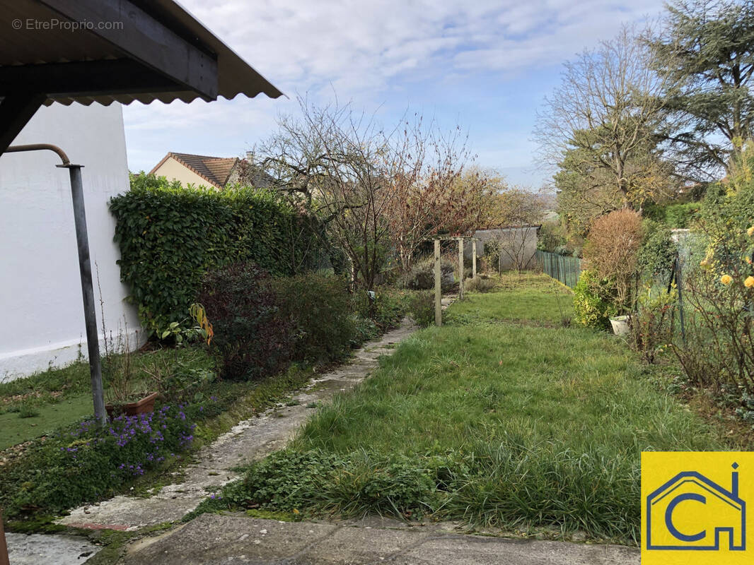 Maison à LA FRETTE-SUR-SEINE
