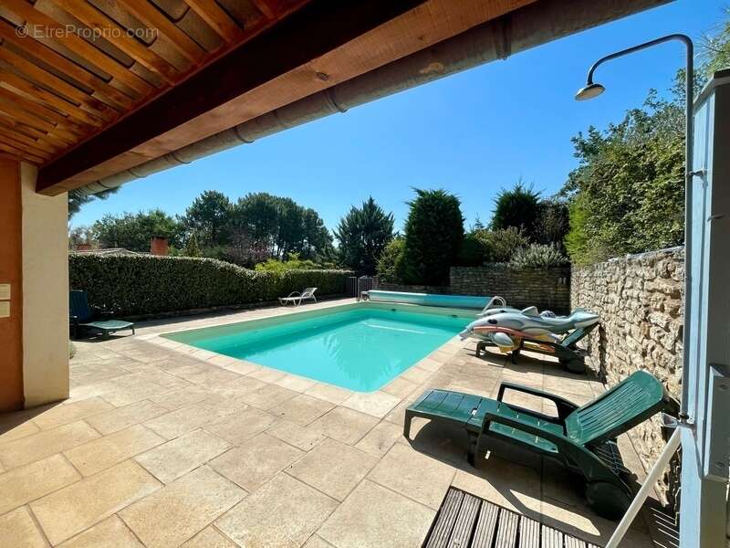 Maison à ROUSSILLON