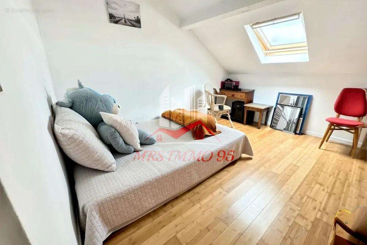 Maison à CHAUMONTEL