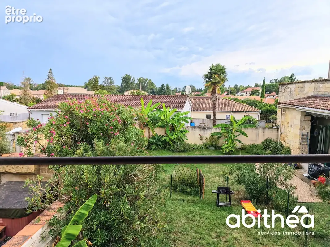 Maison F4 rénovée de 69 m2 en plein cœur des Billaux ! - photo 11