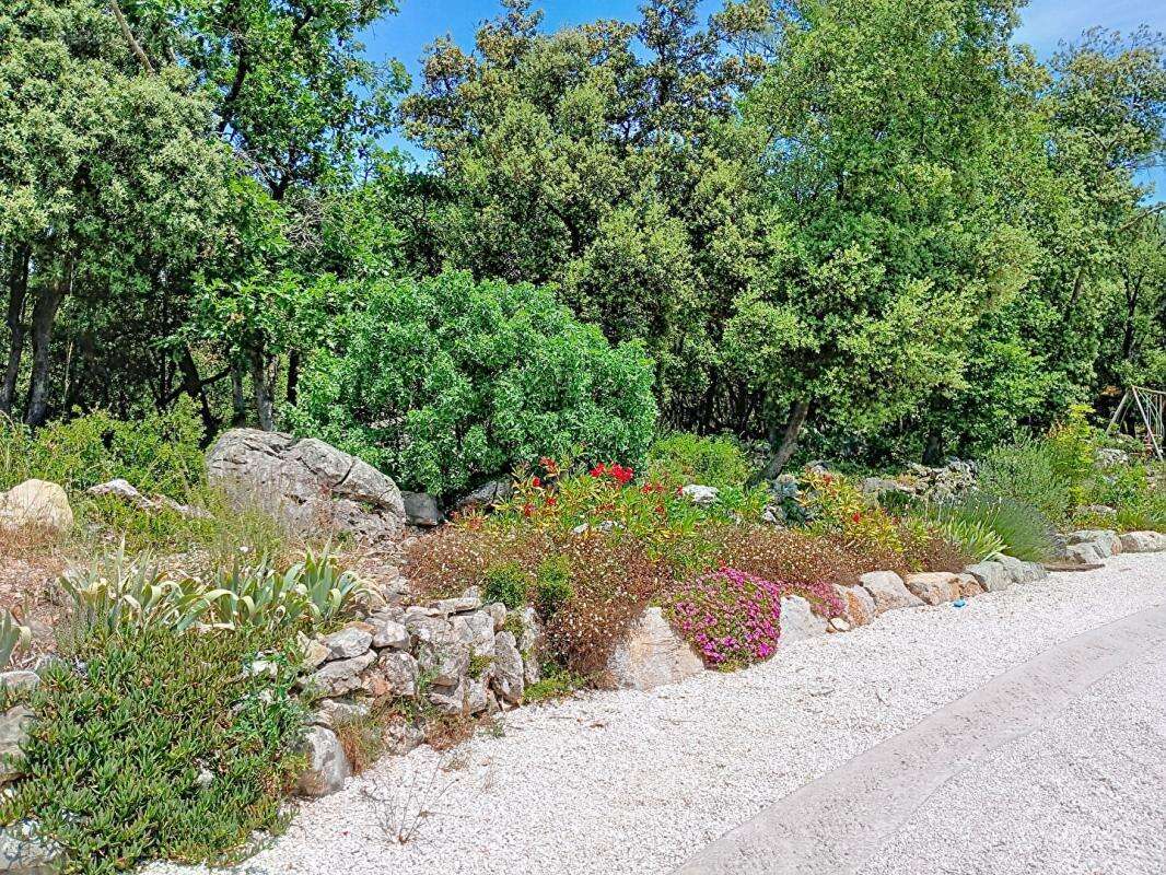Maison T5 de 108 m2 sur 1705m² de terrain au calme - Camps La Source - photo 18