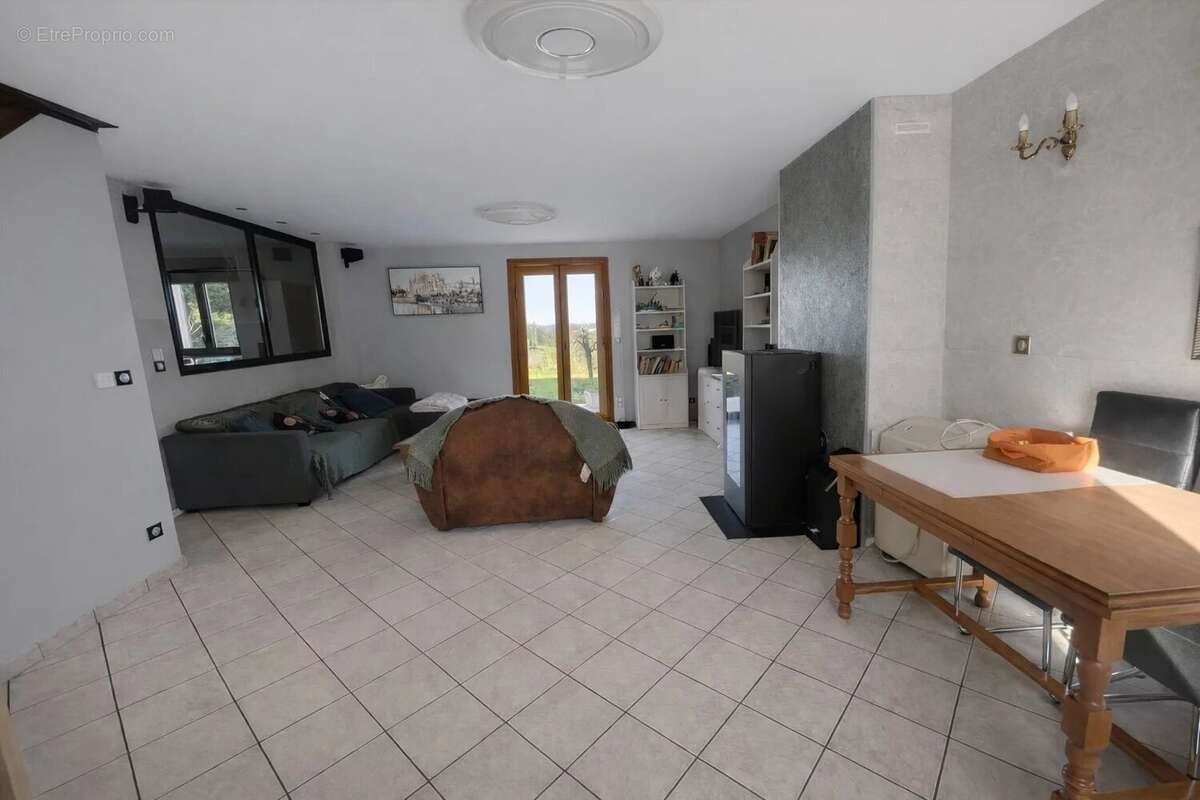 Maison à LIZY-SUR-OURCQ