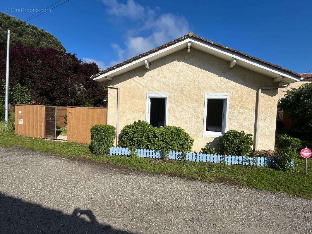 Maison à IZON