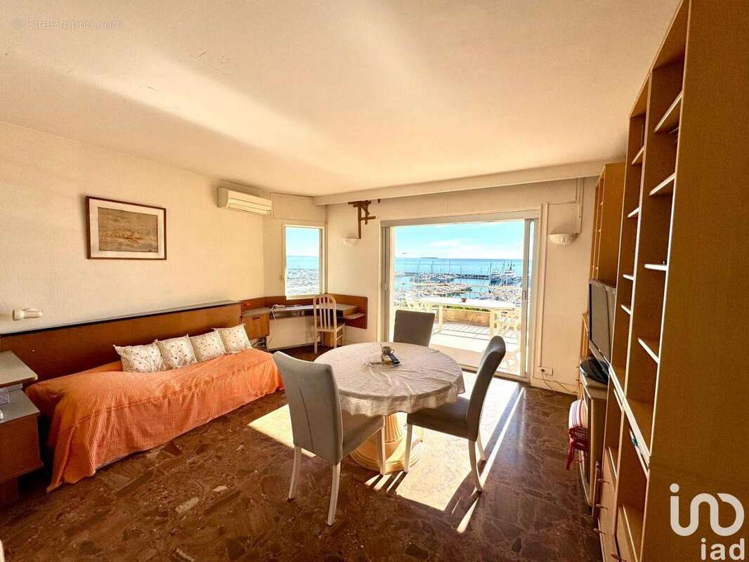 Photo 3 - Appartement à MANDELIEU-LA-NAPOULE