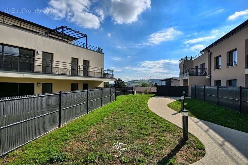 Appartement à VAUGNERAY