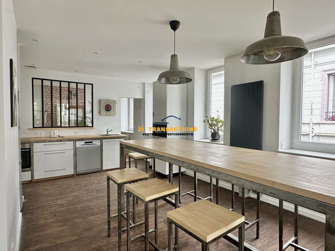 Appartement 80 m² à Saint-Etienne  - photo 3