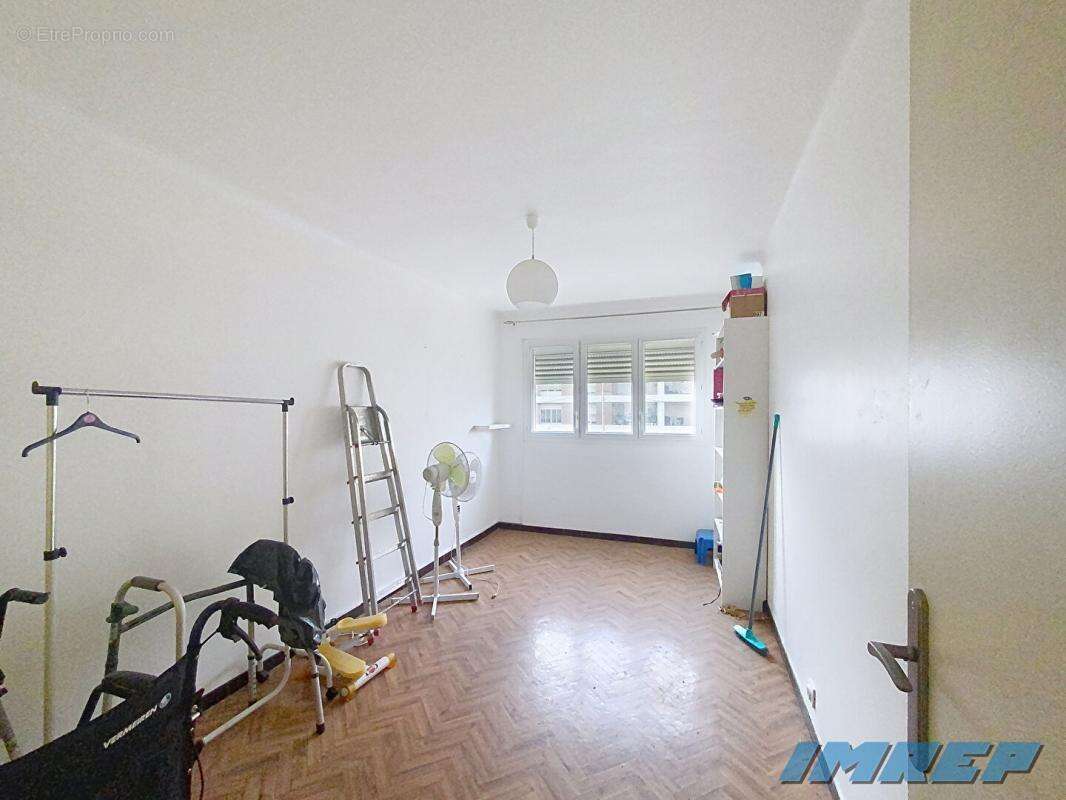 Appartement à MARSEILLE-9E