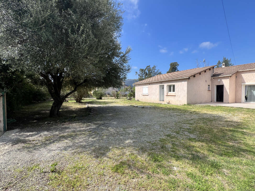 Maison à PRUNELLI-DI-FIUMORBO