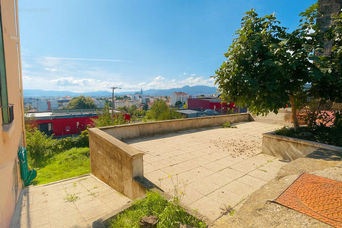 Maison à CLERMONT-FERRAND