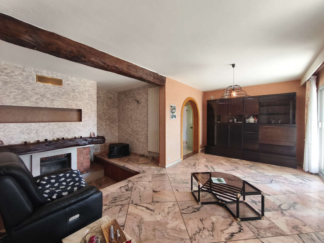 maison de plain pied sur 1700m2 de terrain - photo 9