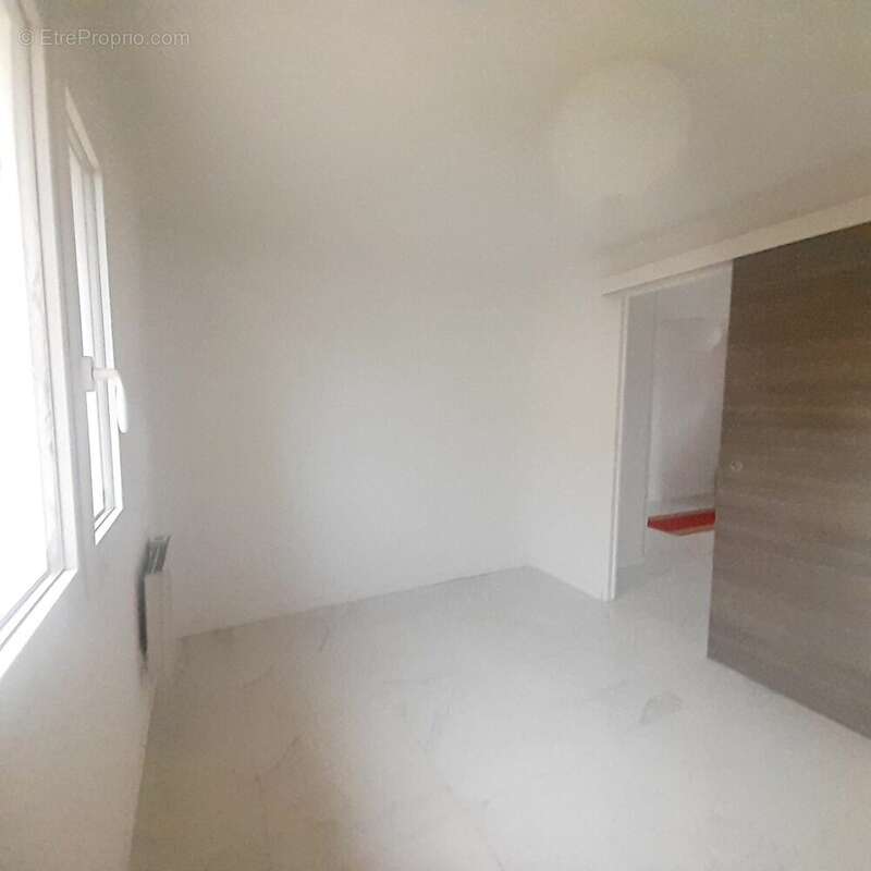 Maison à VILLENEUVE-SUR-YONNE