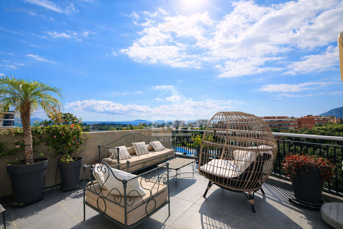 Appartement à MANDELIEU-LA-NAPOULE