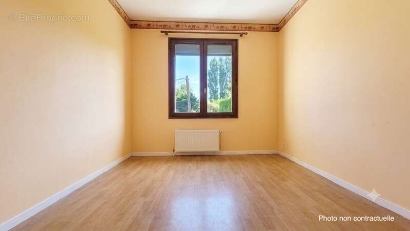 Maison familiale de plus de 160 m² avec sous-sol total et dépendance de 90 m² – À deux pas des écoles et de la gare - photo 9