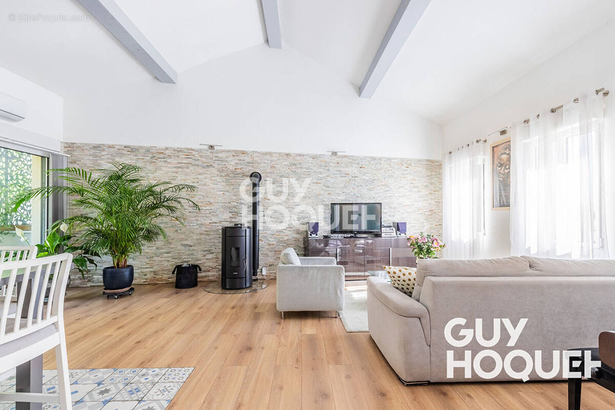 Maison à JUVISY-SUR-ORGE