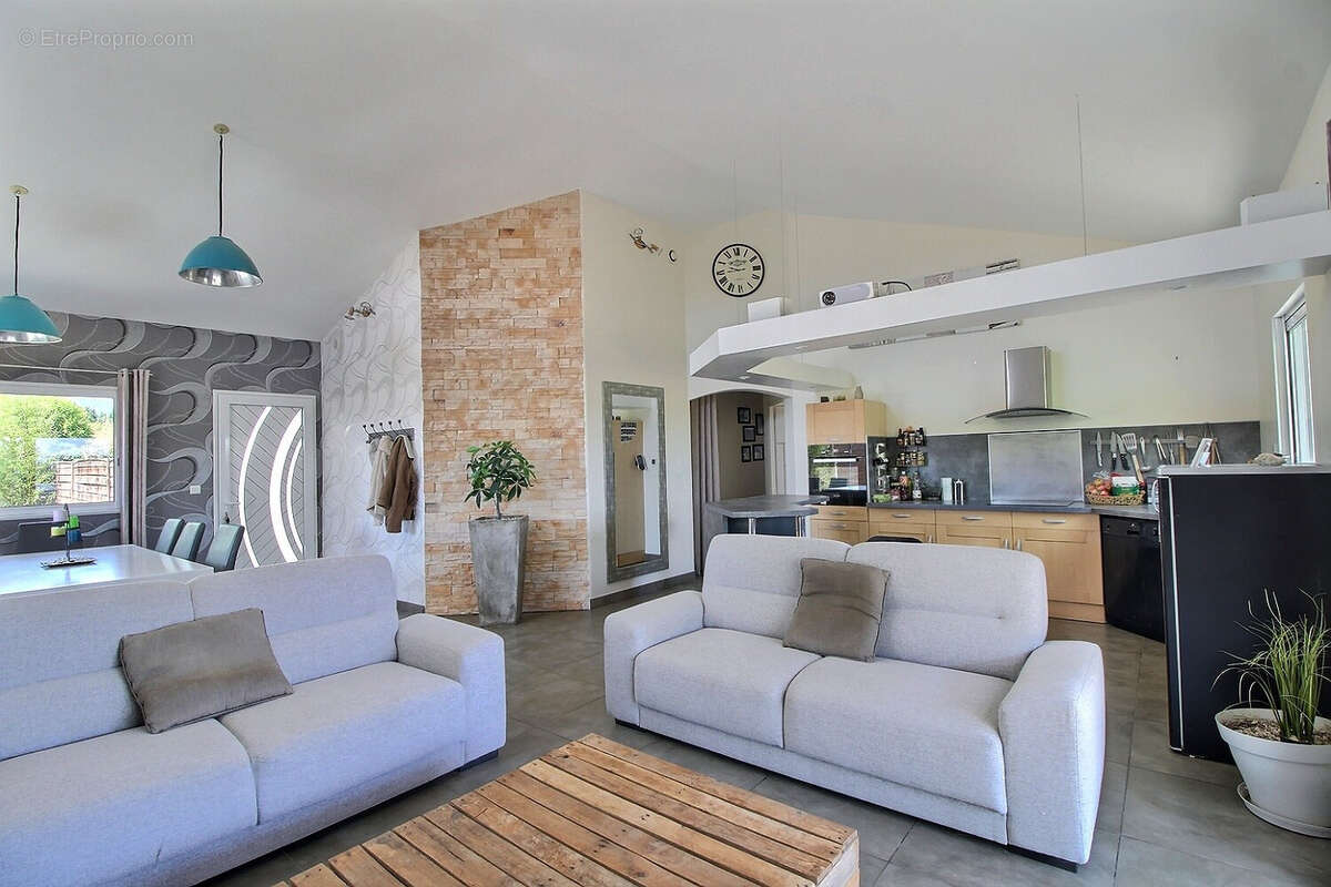 A vendre - chaumes en retz - maison de plain pied contemporaine - 115 m2 environ - 5 pièces - jardin - photo 4