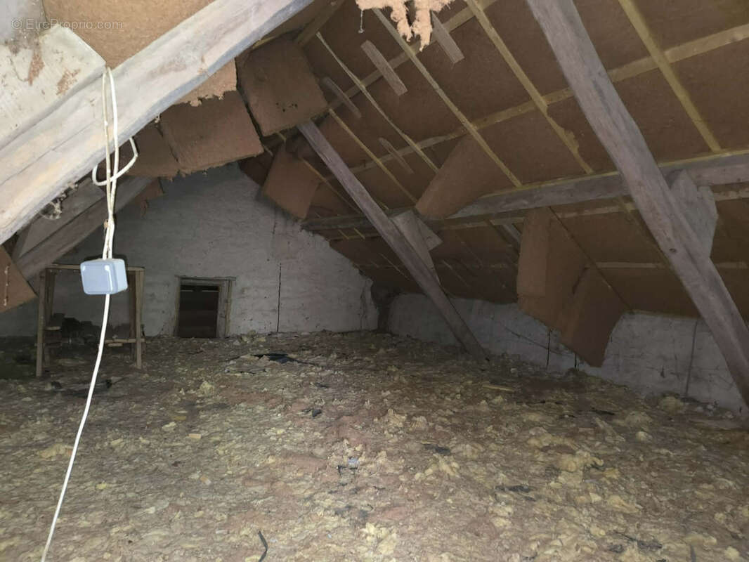 Maison à ISSERPENT