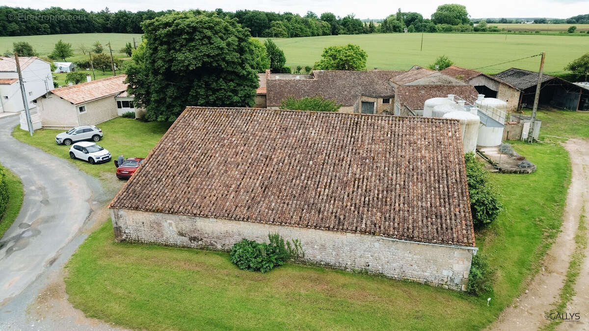 Maison à SABLONCEAUX