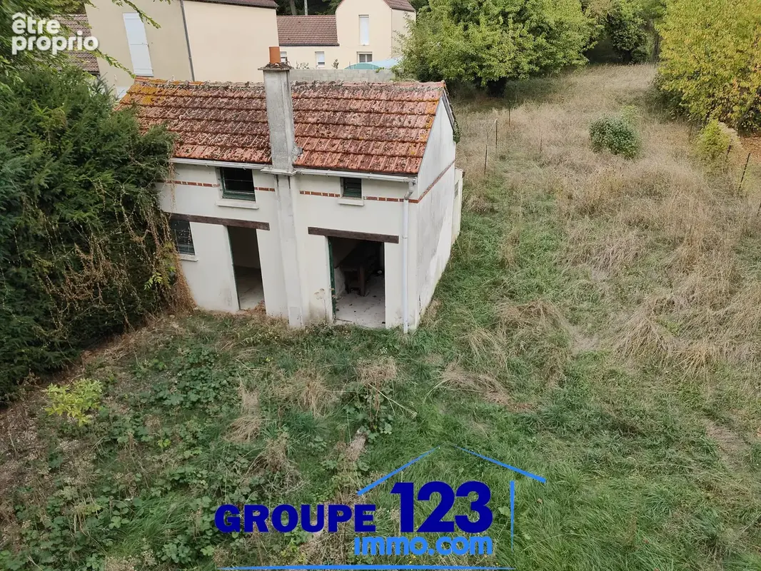 À Migennes, une maison de caractère et sa dépendance - photo 8